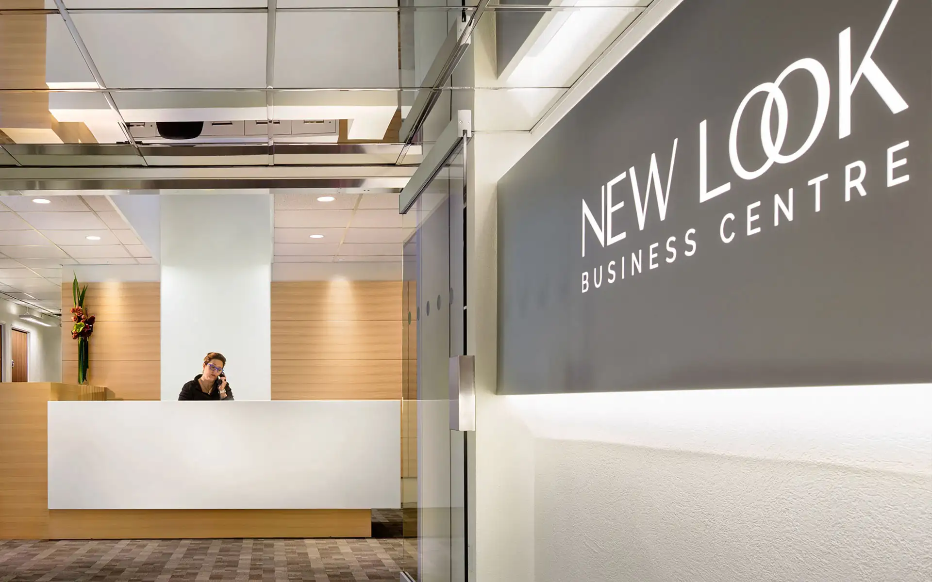 Office space Vancouver - New Look Business Centre offers professional executive offices for rent Vancouver BC, 100-1000 sqft, flexible lease, furnished...